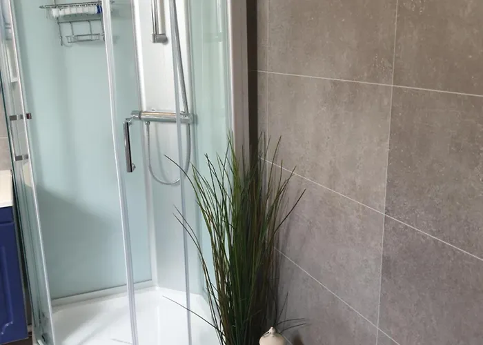 Cozy Small For 2 In The Center Of Free Parking And Fast Internet *