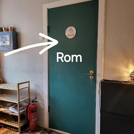 Cozy Small For 2 In The Center Of Free Parking And Fast Internet Campingplads *