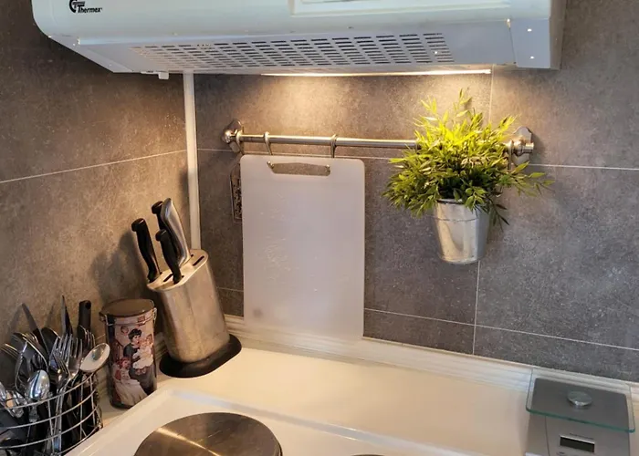 Kemping Cozy Small For 2 In The Center Of Free Parking And Fast Internet *